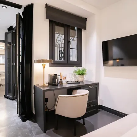 מלון Boutique Casa Canovas 4*