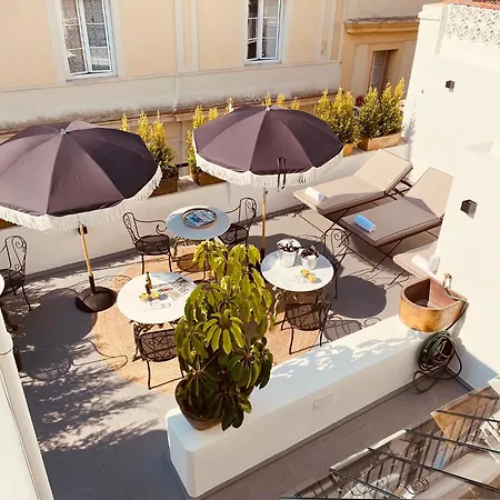 מלון Boutique Casa Canovas 4*