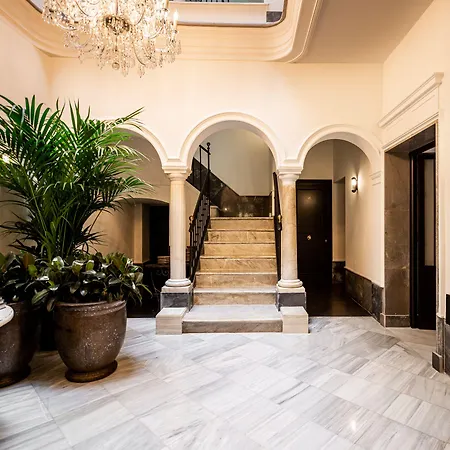מלון Boutique Casa Canovas 4*